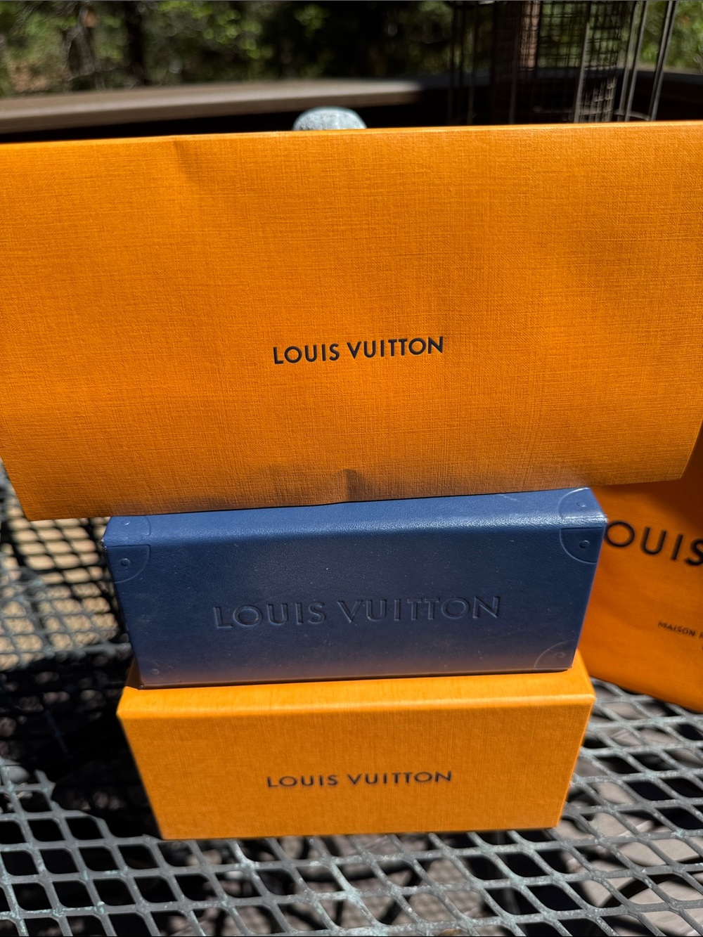 Louis Vuitton Black Sunglasses with Orange Packaging - Picture 7 of 9